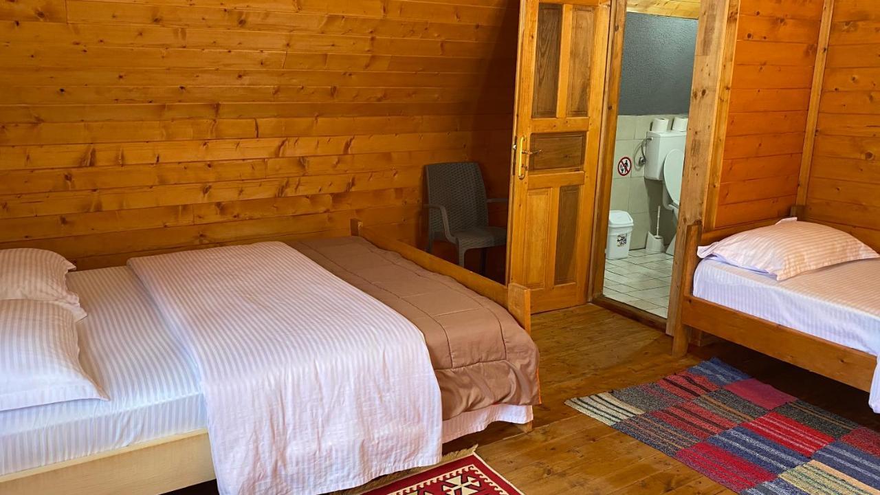 Bujtina Leke Gerla Hotel เธทธ์ ภายนอก รูปภาพ